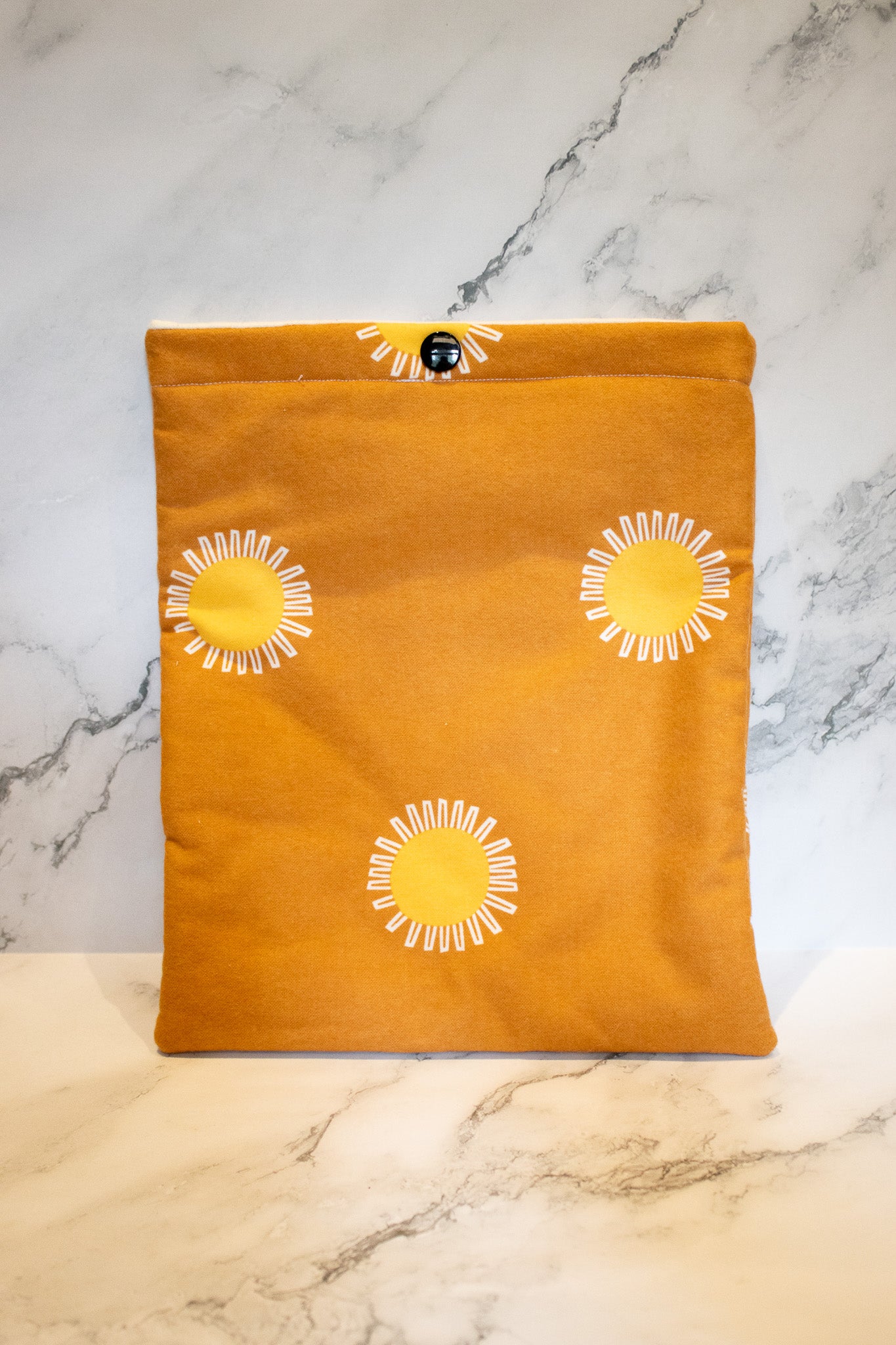 Geo Sun Booksleeve