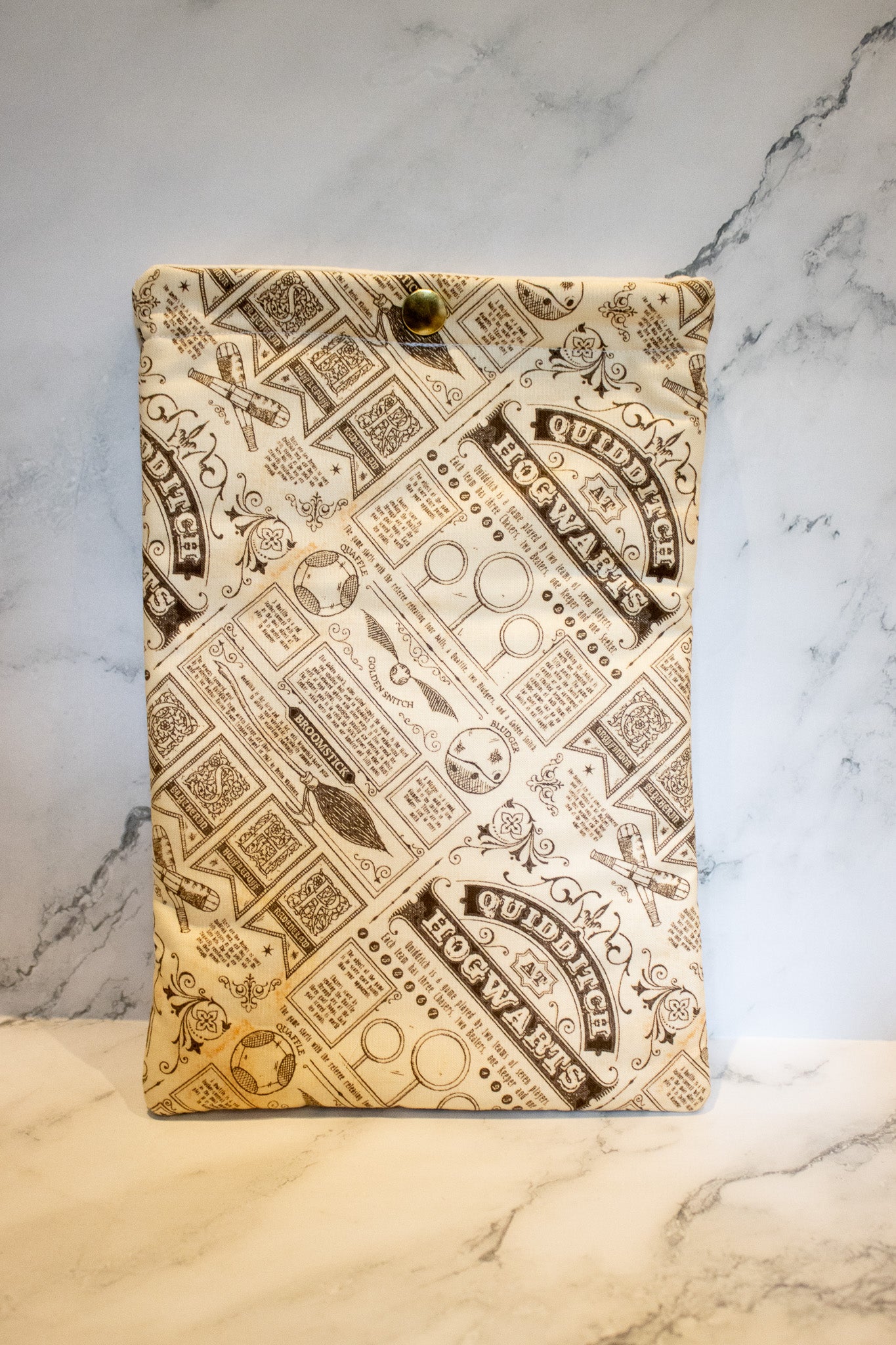 Hogwarts Booksleeve